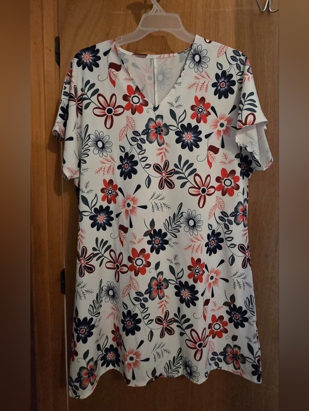 Floral V-Neck Short Sleeve Women’s Top - White with Red & Navy Flowers